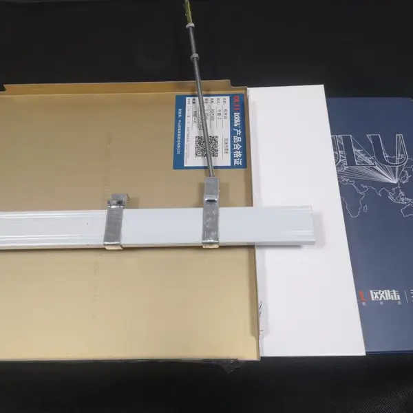 3003系列铝材模压成型滚涂300*300毫米OULU欧陆品牌厨房/卫生间吊顶铝天花扣板