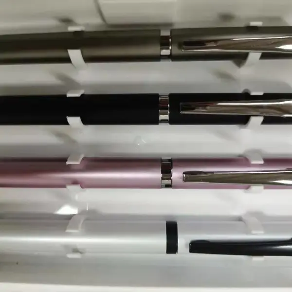 黑款中性广告笔