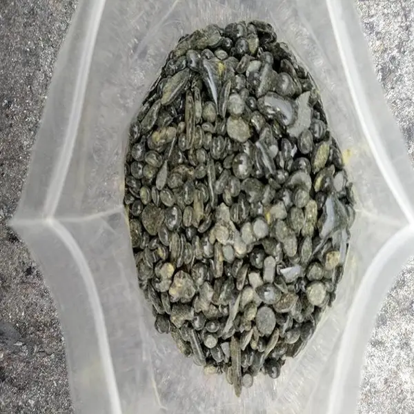 深色古马隆树脂 16号色100软化点深色古马隆石油树脂 古马隆树脂