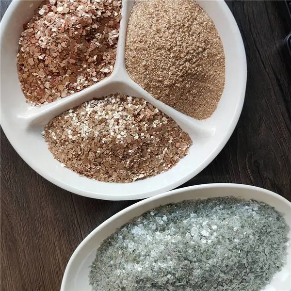 *** 外墙涂料用染色岩片 彩色超薄岩片 圣亚矿产