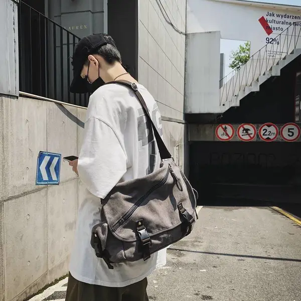新款帆布包潮搭时尚单肩包大气休闲单肩斜挎包韩版商务通勤男包