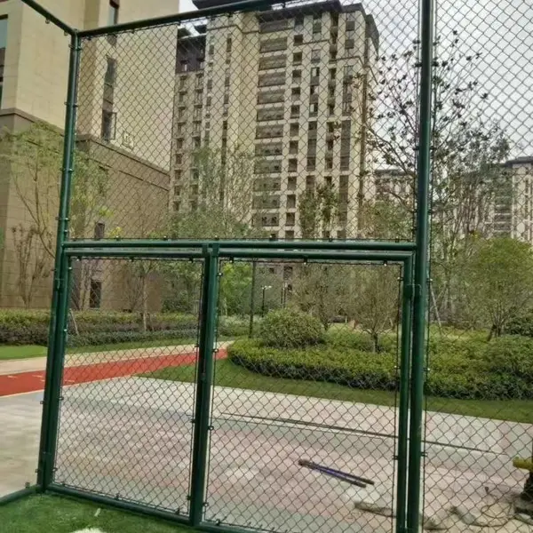 ѧУ����Χ����������ʩ�� �ٳ���Χ�����������
