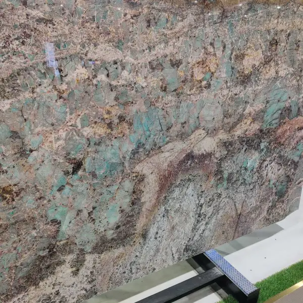 玉石电视背景墙 地面墙面别墅装修大理石亚马逊绿天然石材飘窗石