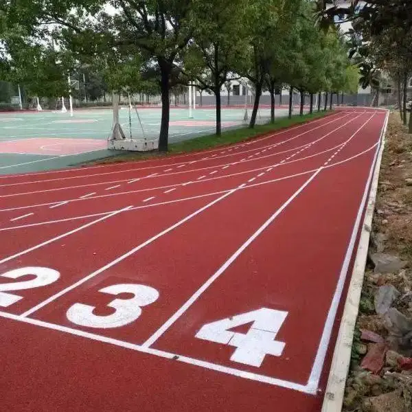重庆合川透气型运动场施工