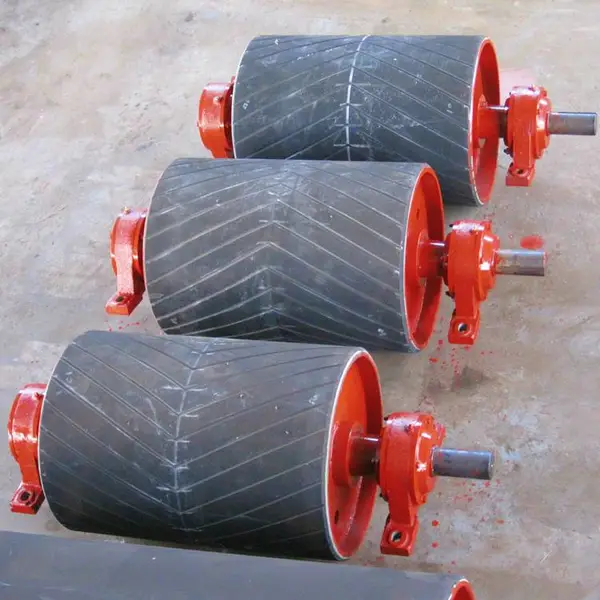 高品质保证-尼龙托辊 B1200包胶滚筒、20°过渡托辊组大量生产中