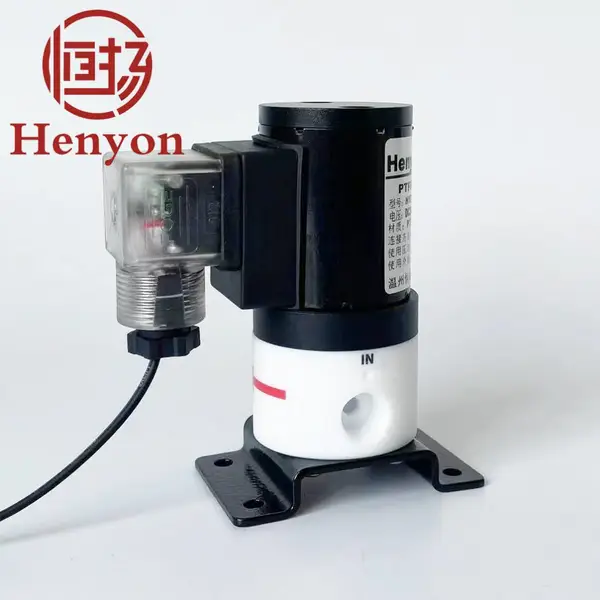 PTFE电磁阀耐有机溶剂耐酸耐碱防腐蚀电磁阀HYZF4-5-01-K聚四氟乙烯常开电磁阀