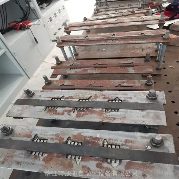 电池组装设备,摩托车电池组装用12v7-AH汇流排焊接模具