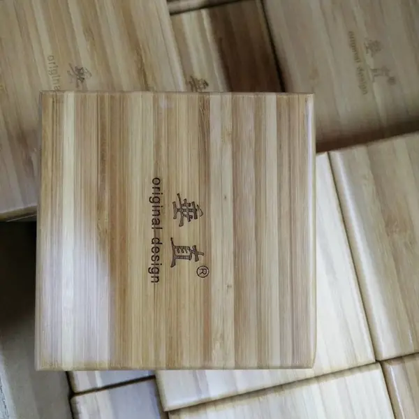 厂家直供木梳美发梳按摩梳竹木制品激光雕刻激光打标激光镭射加工