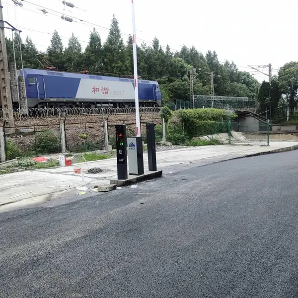 江浙沪车牌识别道闸选购FAQ|2026价格、识别率、安装条件详解