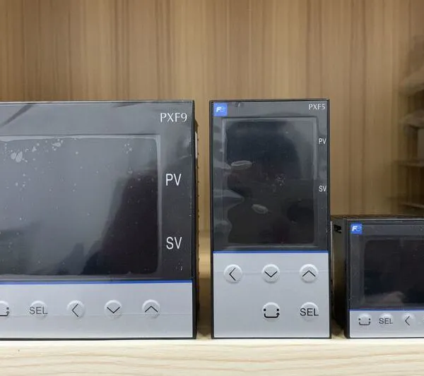 日本FUJI温控器PXF4系列
