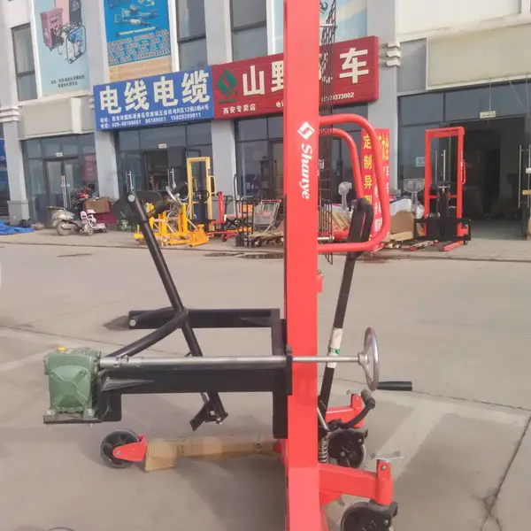 油桶堆高车,西安手动油桶叉车,西安手动油桶堆高车,油桶翻转车