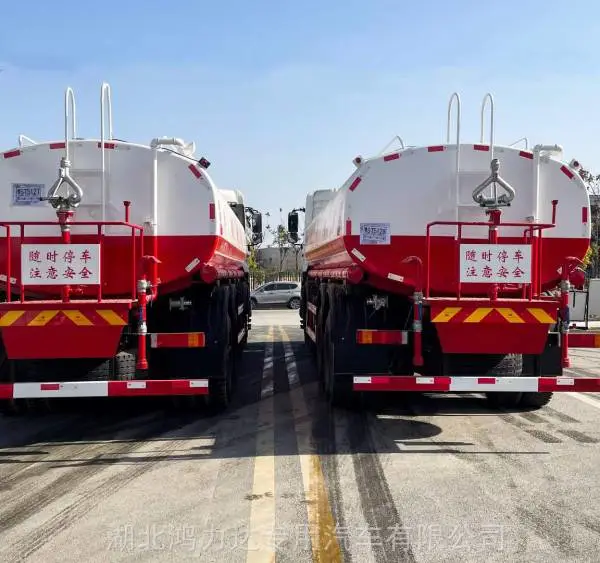 甘肃10吨洒水车高效作业于城市道路降尘保湿守护环境整洁