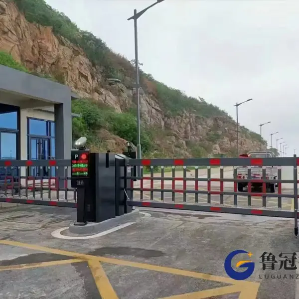 日照遥控起落杆道闸安装工地人脸识别三辊闸-厂家直销