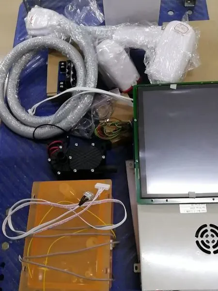 供应808nm半导体激光脱毛电源和手柄美国原装进口钯条激光器套件线路板屏控制板
