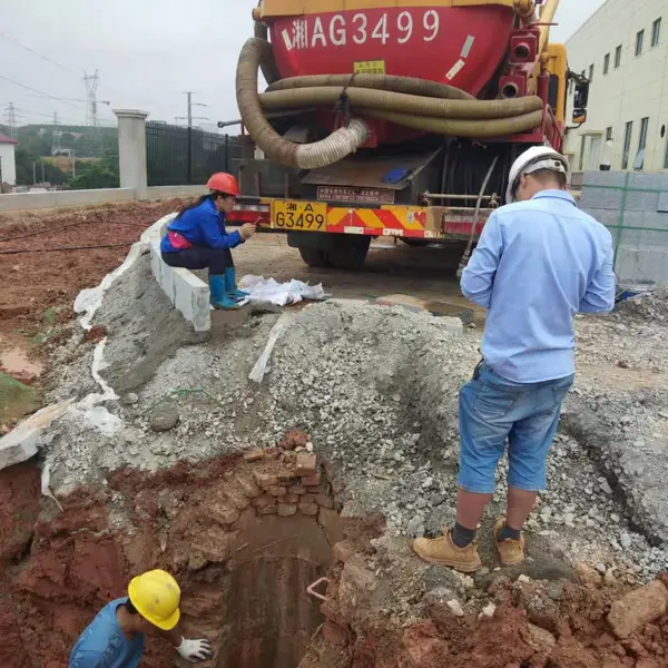 长沙,雨花区班竹塘路石燕湖路洞株路,小区管道清淤疏通,化粪池清理,油池污水污泥清理,高压清洗车