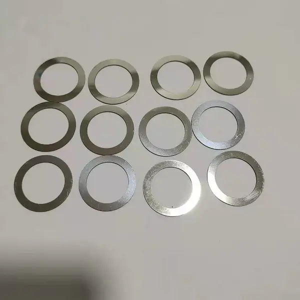 �����и�U��E�ε�����϶��Ƭ Բ�� ����304����ֵ�Ȧ �͸�ʴ����Ƭ