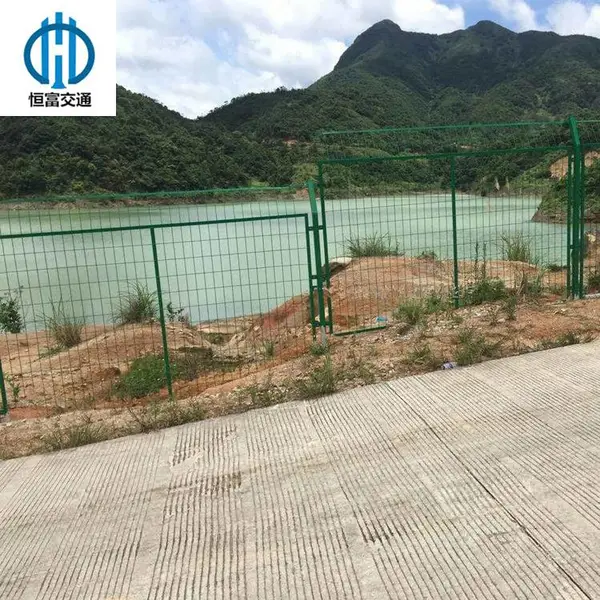 安平护栏厂家 定制直销 框架护栏网 高速公路护栏 隔离网