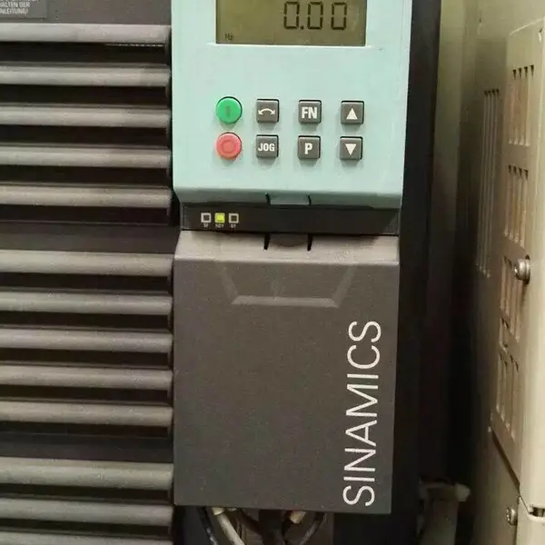 �����ӱ�Ƶ��ά��6SL3210-1SE21-8UA0