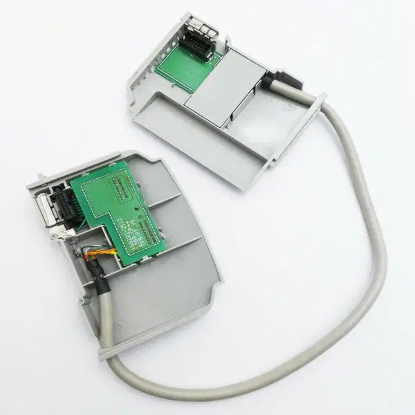 罗克韦尔AB100-E146KN11L变频器 伺服电机 CPU