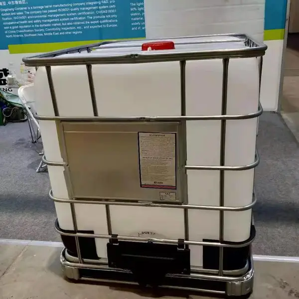 �� �� IBC ��Ͱ �ɲ泵������桢���ѵ� ȫ�¶�Ͱ