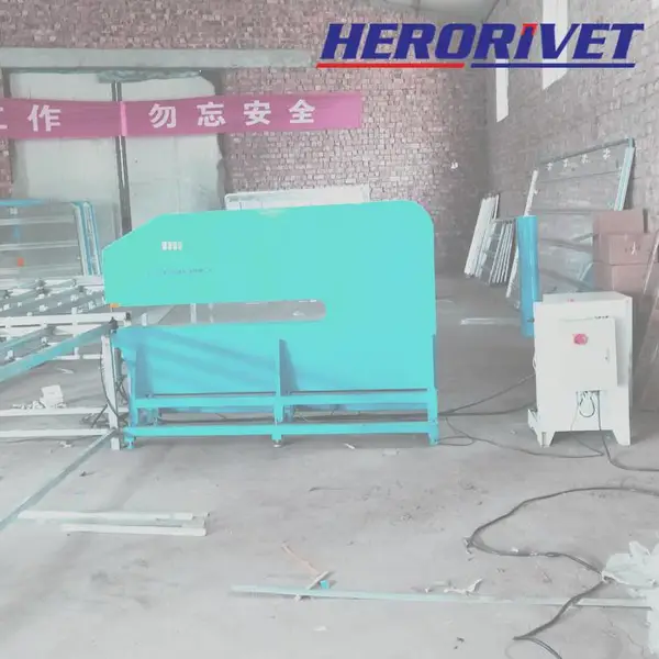 交安公路标志牌自动铆钉机,道路指示牌铆接机,贝瑞克