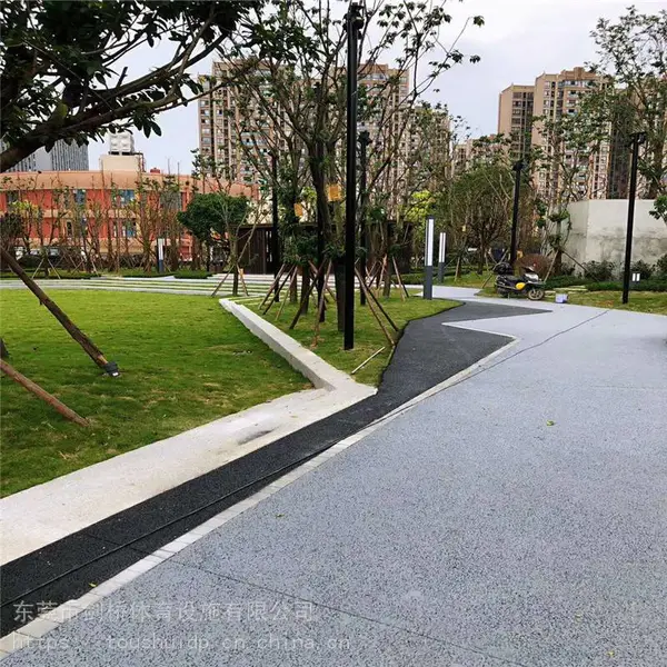毕节停车场坡道止滑地坪漆环氧地坪彩色透水混凝土密封固化地坪