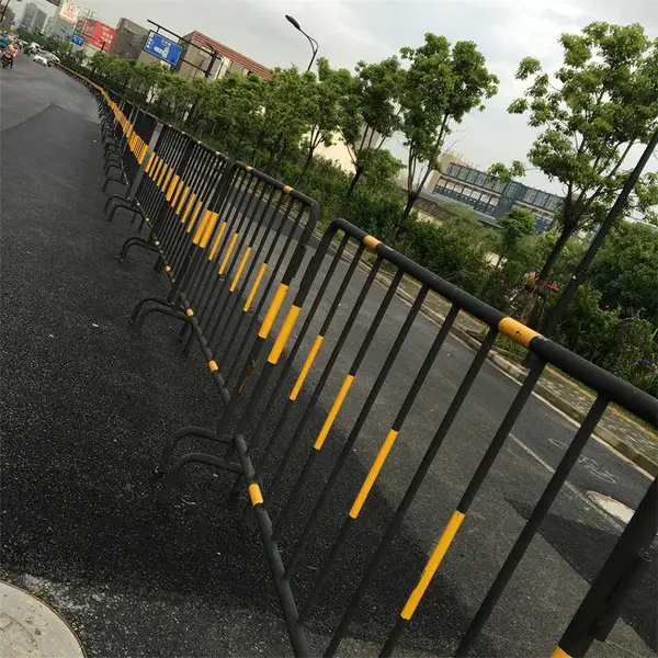 建筑工程临时封闭施工简易护栏 可移动安全隔离围栏