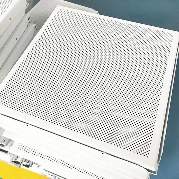铝合金金属天花 机房吊顶冲孔 铝扣板 黑色无纺布吸音棉减噪 铝天花板