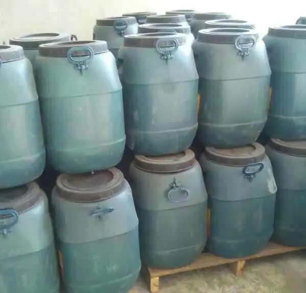 山东厂家直销 聚氨酯防水涂料 免砸砖防水涂料供应
