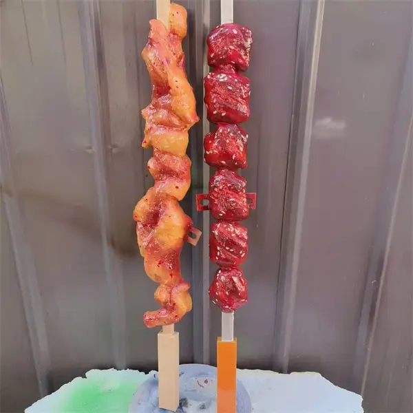 户外玻璃钢烤串雕塑 大型仿真羊肉串烧烤造型装饰摆件