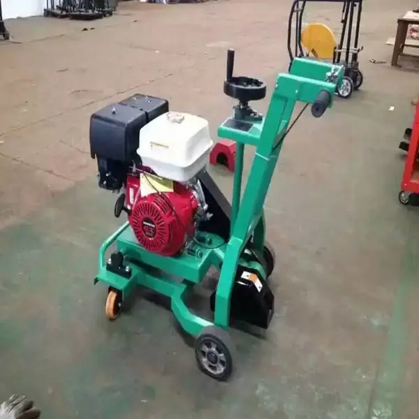 公路养护设备开槽机混凝土路面开缝机,汽油开槽机