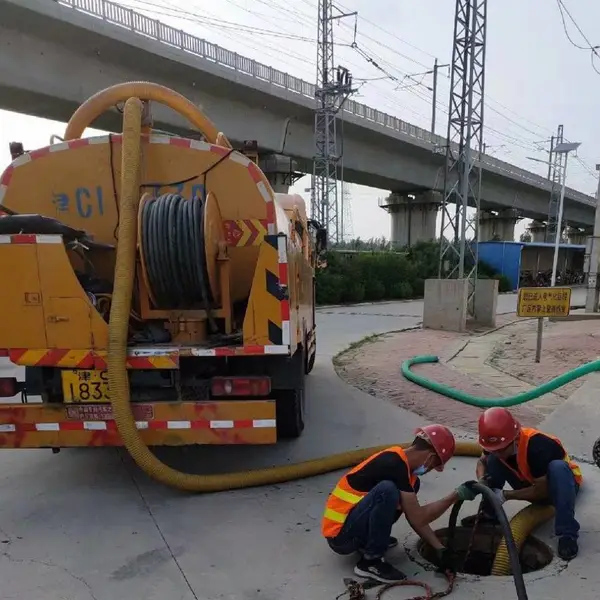 太原王村南街上门安装卫浴洁具水管修理马桶底部漏水反臭味