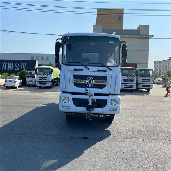 东风华神洒水车 洒水喷雾/降温除尘/冲洗尘埃赃物