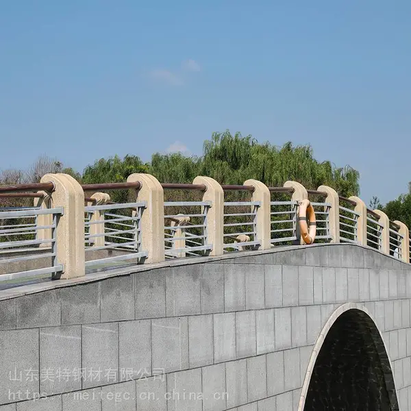 桥梁护栏生产厂家桥梁立柱加工市桥梁防撞护栏护栏设计护栏生产护栏安装