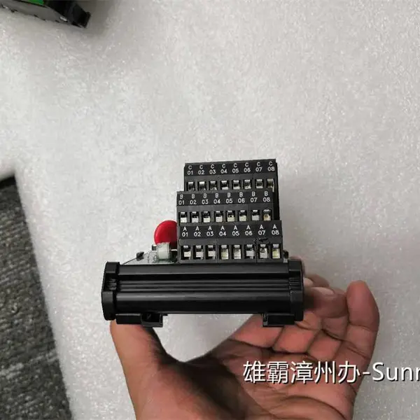 MOTOROLA摩托罗拉 MVME-712B 工控备件