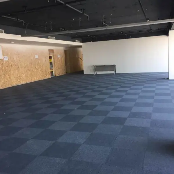 塑胶地板洁福青岛社区高弹性塑胶运动地板 耐磨防滑防火吸音