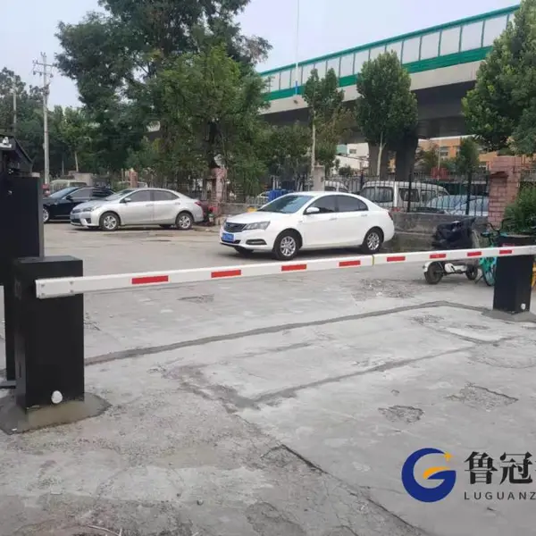 沂南门卫挡车杆道闸安装高速口收费栏杆机-优惠价格
