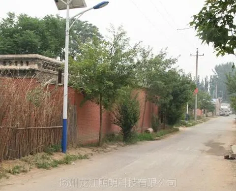龙江路灯厂家定制批发衡水6米太阳能路灯