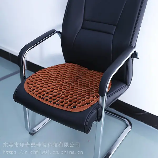 硅胶汽车座垫单片垫子批发销售的椅垫夏季隔热不软榻久坐蜂窝坐垫