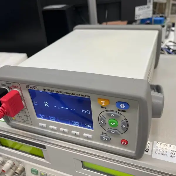 ���õĵ�ѹ��������� ������ ����BT-9562�ĸ߾��������ѹ������