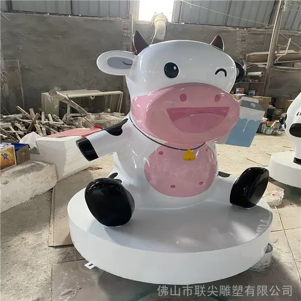 园林雕塑工艺品 玻璃钢动物卡通雕塑 江西奶牛卡通公仔雕塑