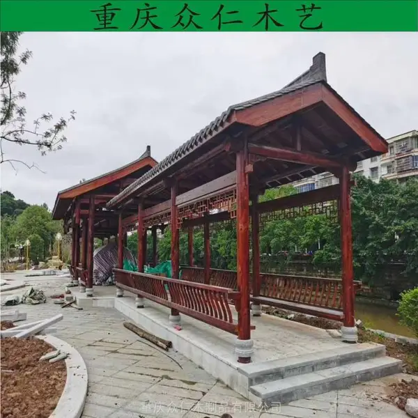 南充实木仿古长廊 公园防腐木烟雨长廊 传统木结构长廊施工安装 众仁木艺
