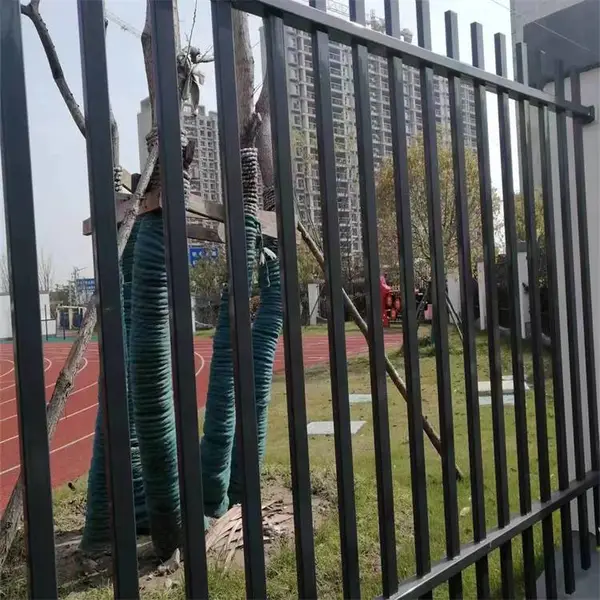 锌钢隔离栏喷塑底座式住宅围栏按需供应财润丝网供应