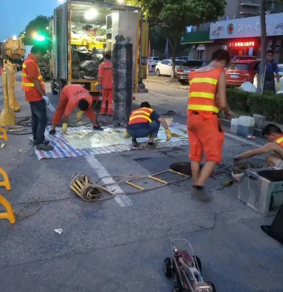 胶州投下水道疏通管道 管道清淤抽淤泥工地抽泥浆