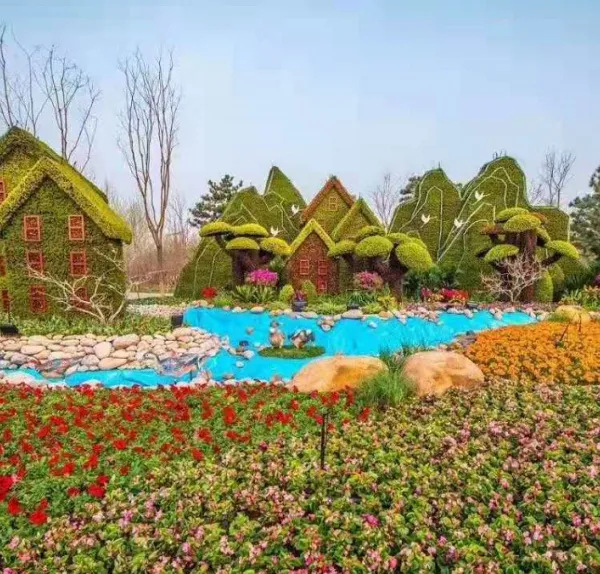 江西抚州五颜六色的雕塑各地特色景观春节雕塑摆件