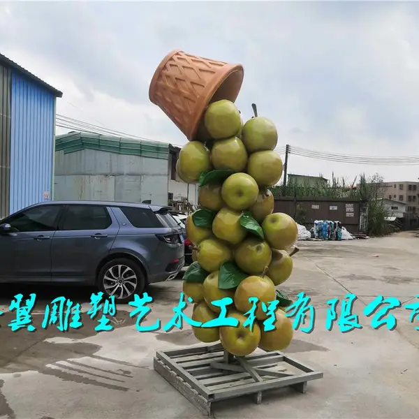 一股湿漉漉的嫩玻璃钢青梨雕塑大气与史诗般的壮阔气势