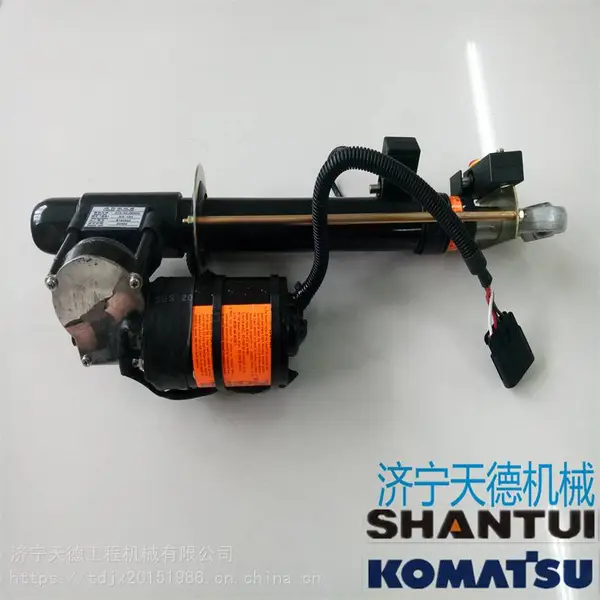 供应 挖掘机 配件 PC300-8MO 机型 油水分离滤芯总成6745-71-5904配件