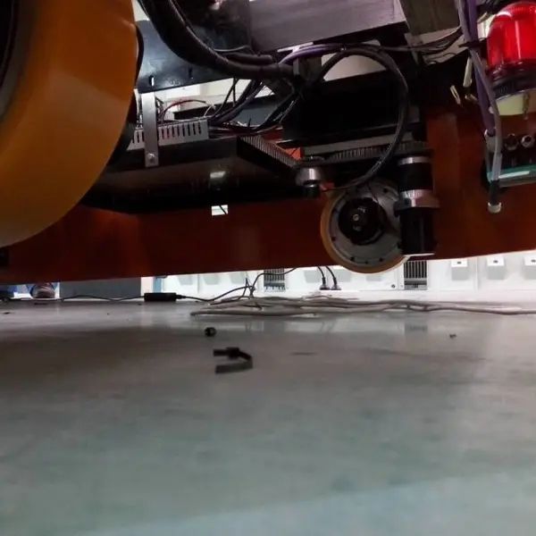 �����CFR��·�����֣����Ĳ����ϸ��ø����ģ�����������������Ŀ***AGV������
