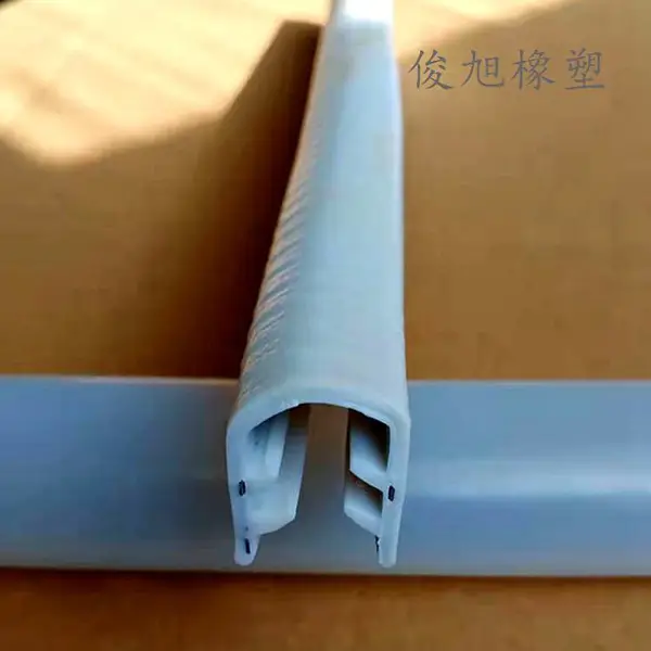 汽车配件装饰条包边条防撞条机械配件封边装饰条加工定制