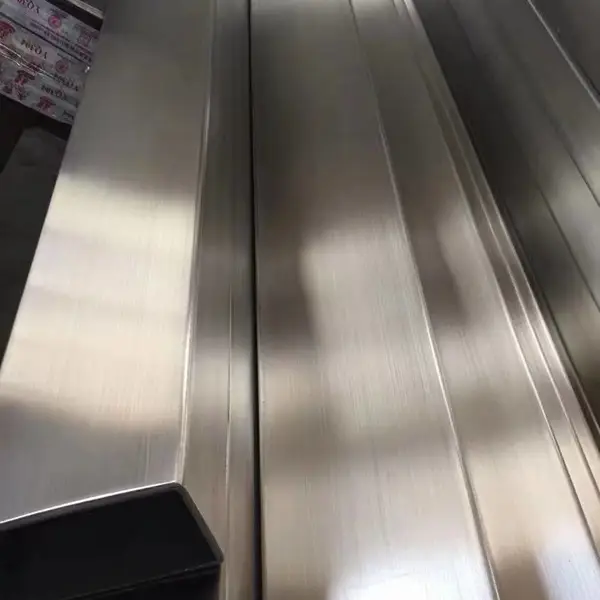 不锈钢矩形管拉丝
